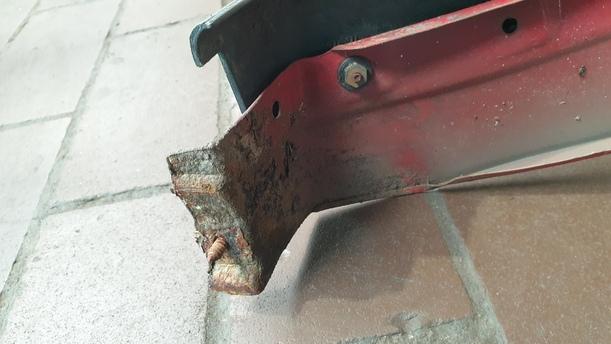 Foto: KOTFLÜGEL VORNE RECHTS eines Opel Corsa