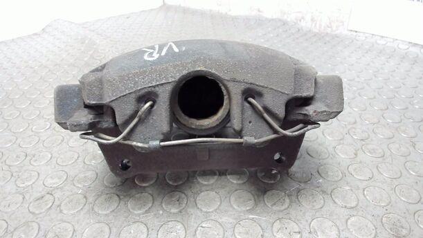 Foto: BREMSSATTEL VORNE RECHTS eines Volvo S60 2.4 Aut.
