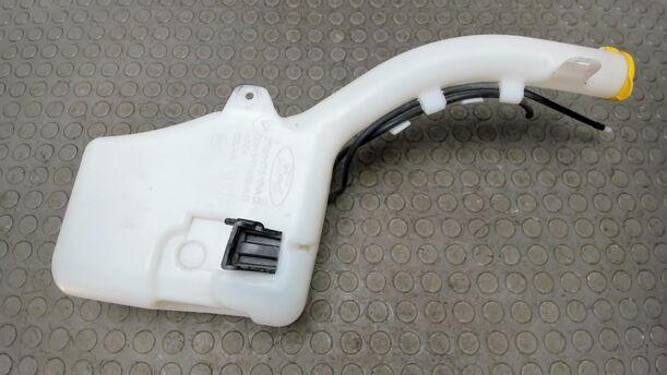 Foto: SCHEIBENWASCHBEHÄLTER eines Mazda 2 1.25l