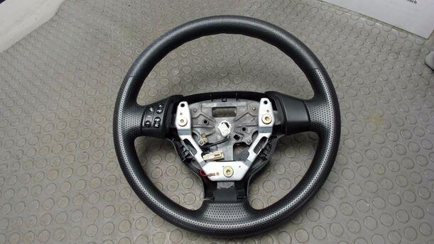 Foto: LENKRAD eines Mazda 2 1.25l
