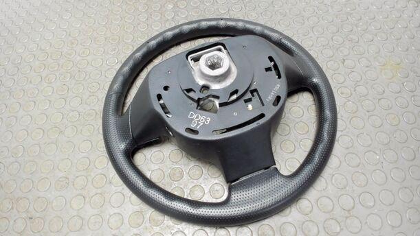 Foto: LENKRAD eines Mazda 2 1.25l
