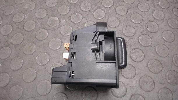 Foto: LICHTSCHALTER eines Opel Corsa