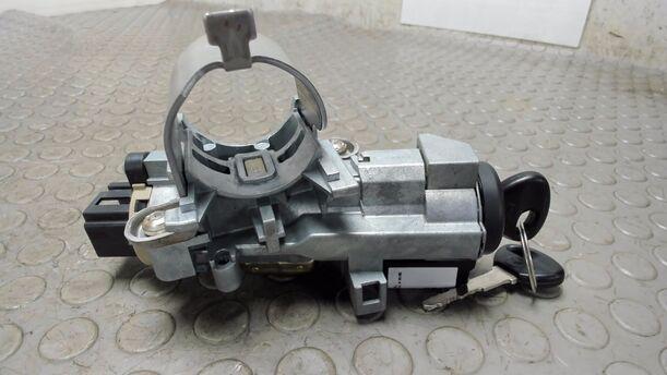 Foto: ZÜNDSCHLOSS / SCHLIESSZYLINDER eines Mazda 2 1.25l
