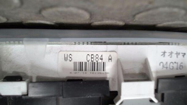 Foto: TACHOEINHEIT/ KOMBIINSTRUMENT eines Mazda Premacy 1.9