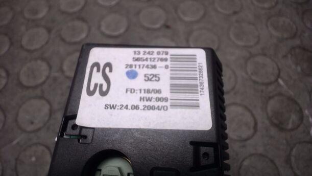 Foto: INFORMATIONSDISPLAY (ENTHEIRATET) eines Opel Corsa 1.0 12V