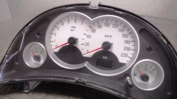 Foto: TACHOEINHEIT (ENTHEIRATET) eines Opel Corsa 1.0 12V