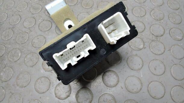 Foto: STEUERGERÄT KEYLESS eines Mazda 2 1.25l
