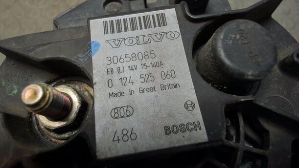 Foto: LICHTMASCHINE / GENERATOR ( 140 A ) eines Volvo S60 2.4 Aut.