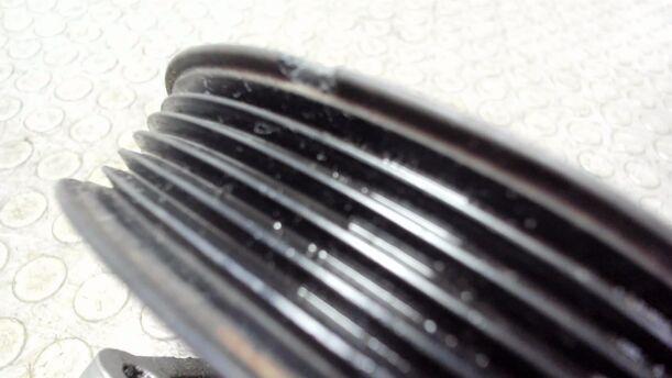 Foto: PUMPE SERVOLENKUNG eines Volvo S60 2.4 Aut.