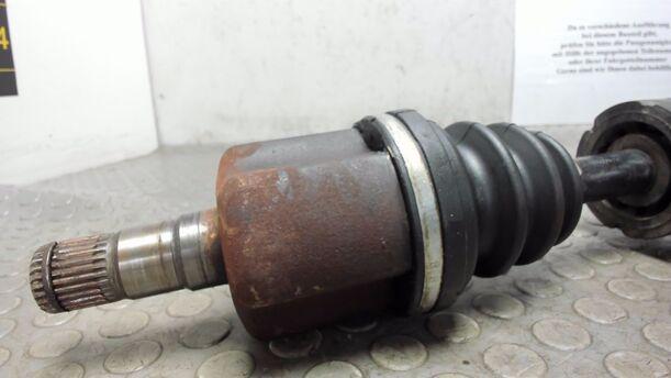 Foto: ANTRIEBSWELLE LINKS ( AUTOMATIK ) eines Volvo S60 2.4 Aut.