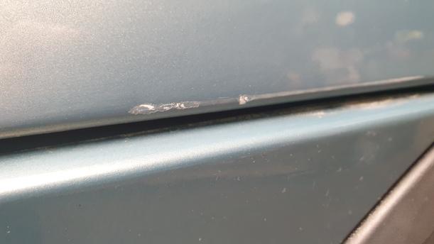 Foto: KOTFLÜGEL VORN LINKS eines Opel Corsa 1.2 16V