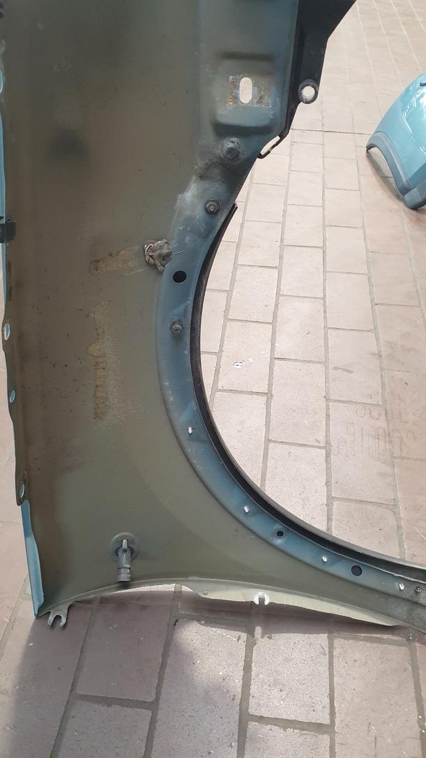 Foto: KOTFLÜGEL VORN LINKS eines Opel Corsa 1.2 16V