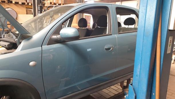 Foto: TÜR VORN LINKS (4/5-TÜRER) eines Opel Corsa 1.2 16V