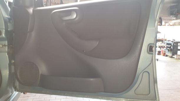 Foto: TÜR VORN RECHTS (4/5-TÜRER) eines Opel Corsa 1.2 16V