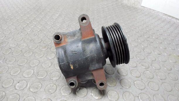 Foto: PUMPE SERVOLENKUNG eines Mazda 2 1.25l