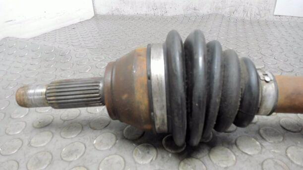 Foto: ANTRIEBSWELLE LINKS eines Mazda 2 1.25l