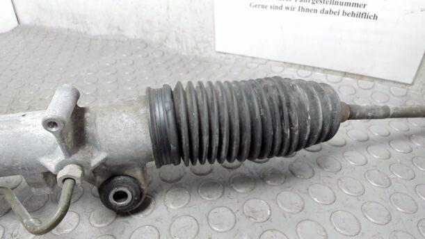 Foto: SERVOLENKUNG eines Mazda 2 1.25l