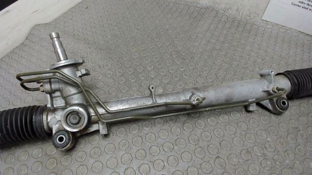Foto: SERVOLENKUNG eines Mazda 2 1.25l