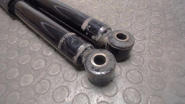 Foto: STOSSDÄMPFERPAAR HINTEN eines Opel Corsa 1.0 12V