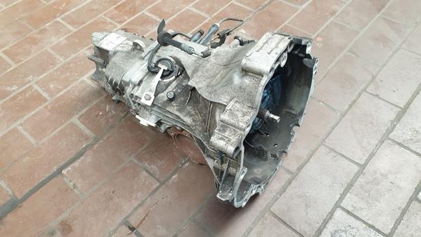 Foto: SCHALTGETRIEBE 5 GANG ( EZG ) eines VW Passat Variant 1.8 5V Turbo