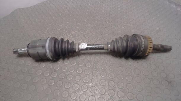 Foto: ANTRIEBSWELLE LINKS eines Opel Corsa 1.0 12V