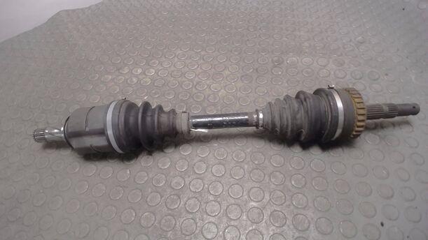 Foto: ANTRIEBSWELLE LINKS eines Opel Corsa 1.0 12V