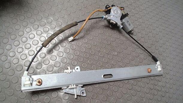 Foto: FENSTERHEBER ELEKTRISCH VORN RECHTS eines Mazda Premacy 1.9