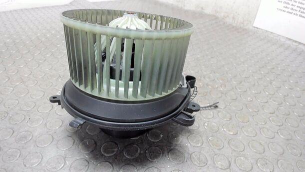 Foto: HEIZUNGSGEBLÄSE eines VW Passat Variant 1.8 5V Turbo