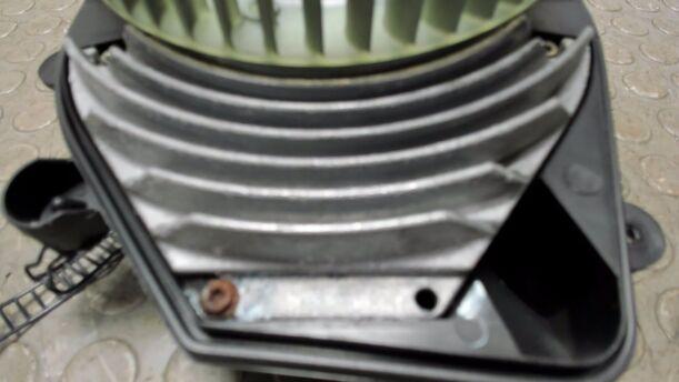 Foto: HEIZUNGSGEBLÄSE eines VW Passat Variant 1.8 5V Turbo