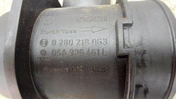 Foto: LUFTMASSENMESSER eines VW Passat Variant 1.8 5V Turbo