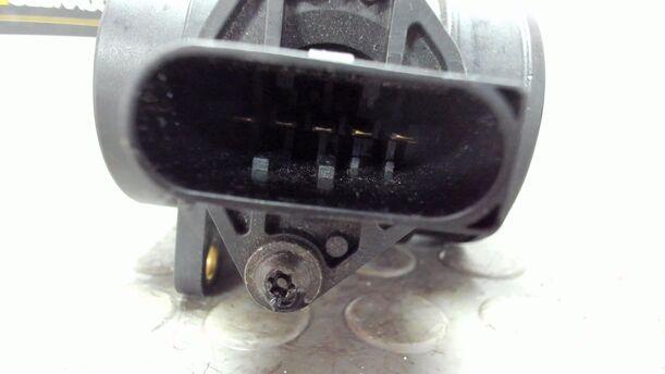 Foto: LUFTMASSENMESSER eines VW Passat Variant 1.8 5V Turbo