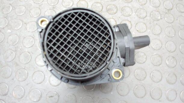 Foto: LUFTMASSENMESSER eines VW Passat Variant 1.8 5V Turbo