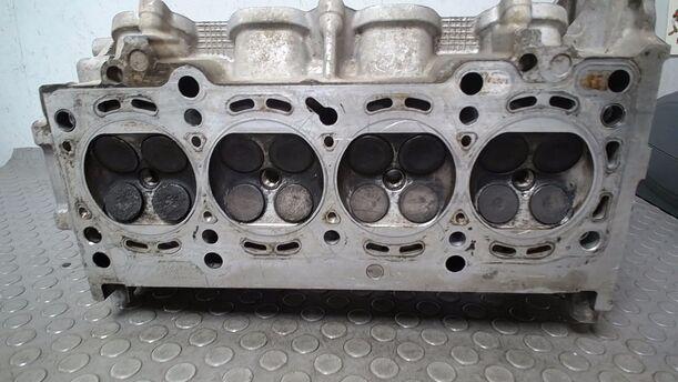 Foto: ZYLINDERKOPF eines Mazda Premacy 1.9 Liftback