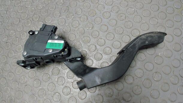Foto: GASPEDAL ( BENZIN / SCHALTGETRIEBE ) eines VW Passat Variant 1.8 5V Turbo Liftback