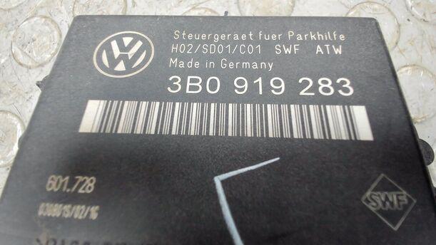 Foto: STEUERGERÄT EINPARKHILFE / PDC eines VW Passat Variant 1.8 5V Turbo Liftback