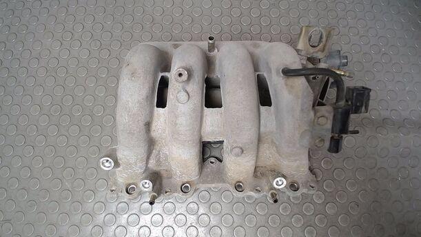 Foto: ANSAUGKRÜMMER eines Mazda Premacy 1.9 Liftback