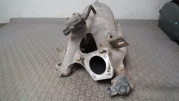 Foto: ANSAUGKRÜMMER eines Mazda Premacy 1.9 Liftback