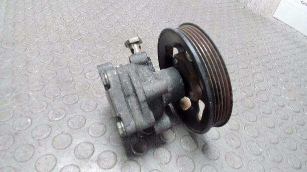 Foto: PUMPE SERVOLENKUNG eines VW Passat Variant 1.8 5V Turbo Liftback