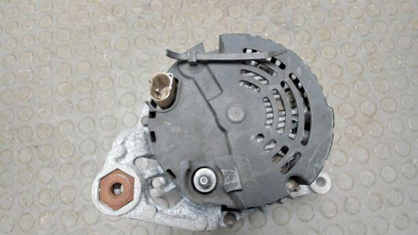 Foto: LICHTMASCHINE / GENERATOR eines VW Passat Variant 1.8 5V Turbo Liftback