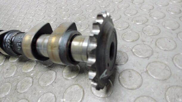 Foto: AUSLASSNOCKENWELLE eines VW Passat Variant 1.8 5V Turbo Liftback