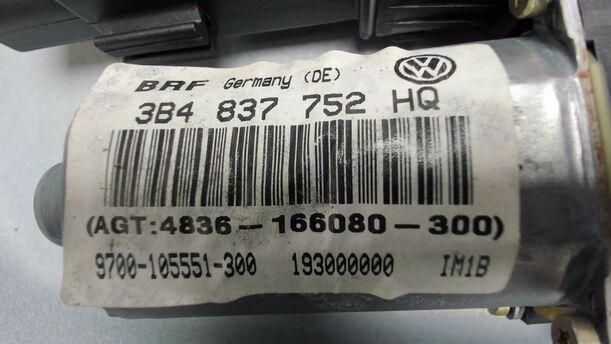 Foto: FENSTERHEBER VORNE RECHTS eines VW Passat Variant 1.8 5V Turbo Liftback