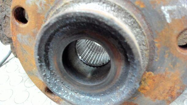 Foto: ACHSSCHENKEL VORNE LINKS eines VW Passat Variant 1.8 5V Turbo Liftback