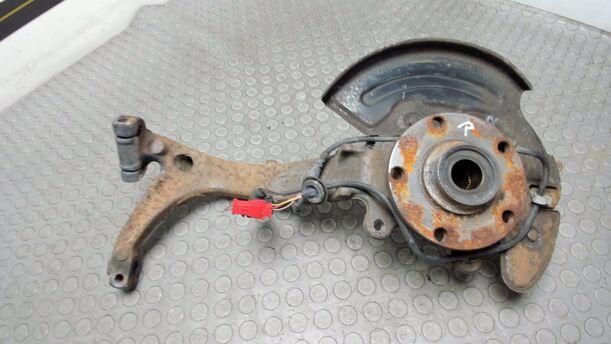 Foto: ACHSSCHENKEL VORNE RECHTS eines VW Passat Variant 1.8 5V Turbo Liftback
