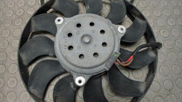 Foto: ELEKTROLÜFTER eines VW Passat Variant 1.8 5V Turbo Liftback