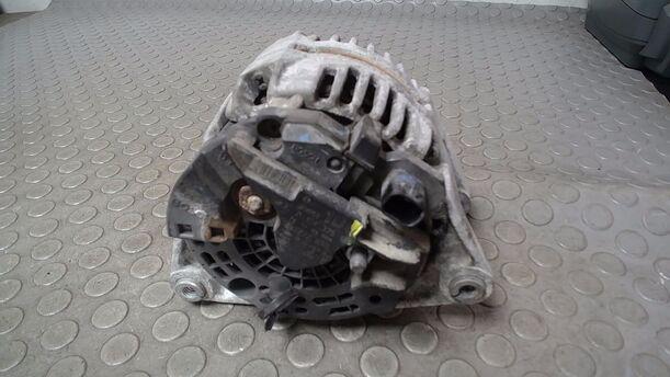Foto: LICHTMASCHINE ( BOSCH / 100A ) eines Opel Corsa 1.2 16V Liftback