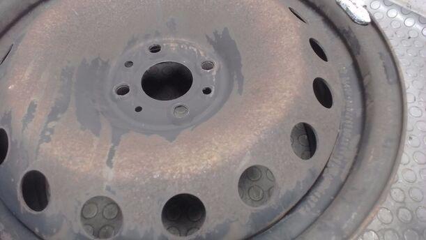 Foto: STAHLFELGE 7X16 ET39 eines Alfa Romeo Mito 1.4 16V Liftback