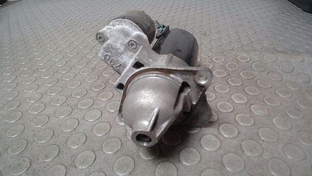 Foto: ANLASSER ( SCHALTGETRIEBE ) eines Opel Corsa 1.2 16V Liftback