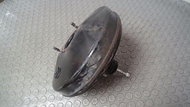 Foto: BREMSKRAFTVERSTÄRKER eines Opel Corsa 1.2 16V Liftback