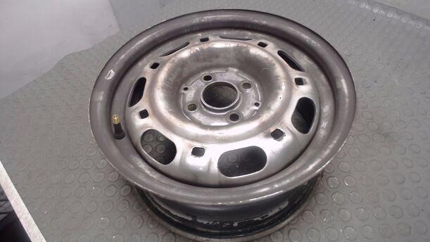 Foto: STAHLFELGE 6X14 ET38 eines VW Passat Variant 1.8 Liftback