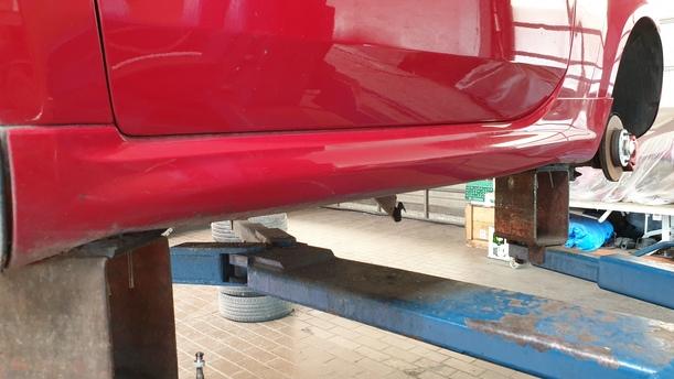 Foto: SCHWELLERBLENDE LINKS eines Fiat 500 1.4 16V Dualogic Liftback